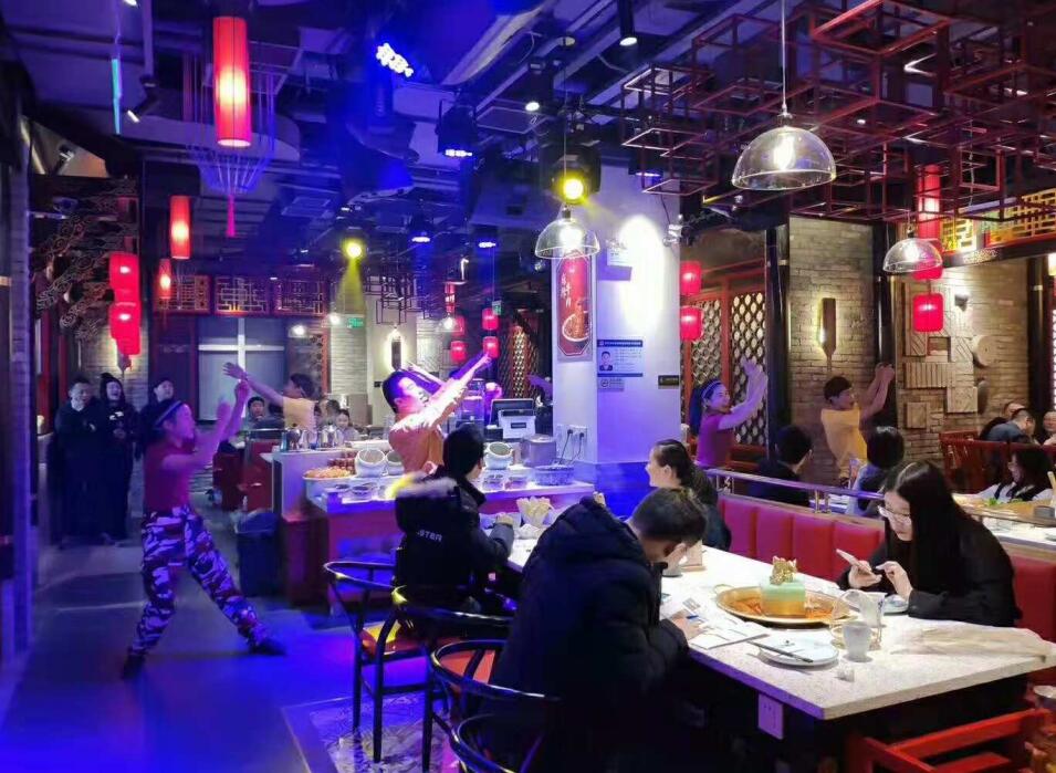 沈陽(yáng)開(kāi)火鍋加盟店，如何提升品牌消費(fèi)熱度？