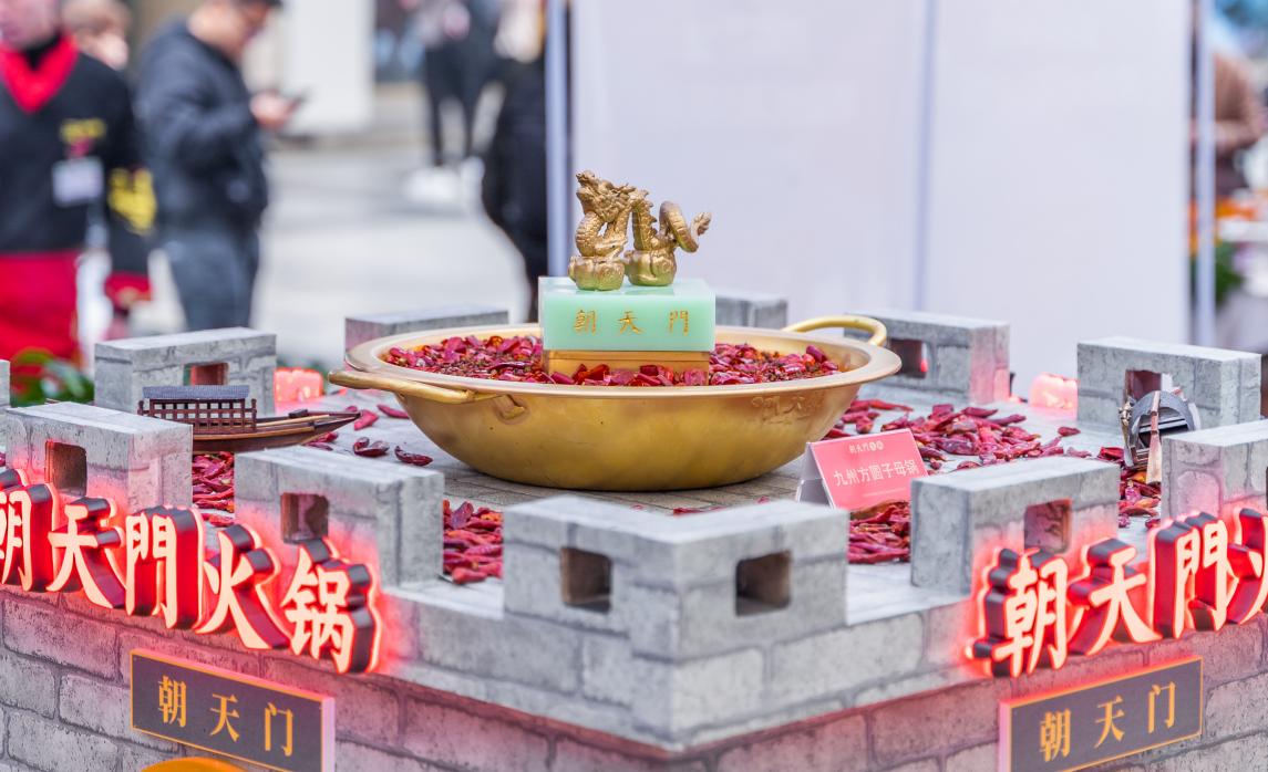 火鍋店特色菜品，大刀腰片，主打一個(gè)鮮！